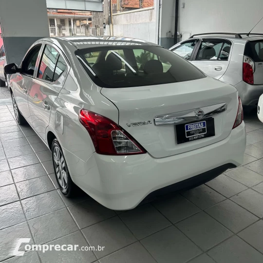VERSA 1.0 12V FlexStart 4p Mec.