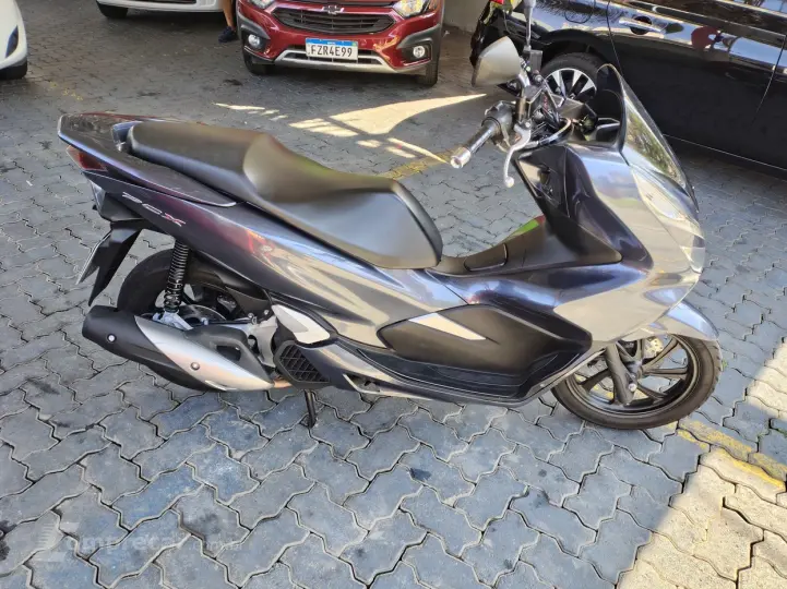 PCX 150 DLX