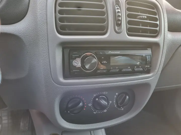 CLIO 1.0 Authentique 16V Hi-power