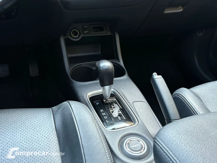 OUTLANDER 2.2 Mivec Di-d Hpe-s AWD