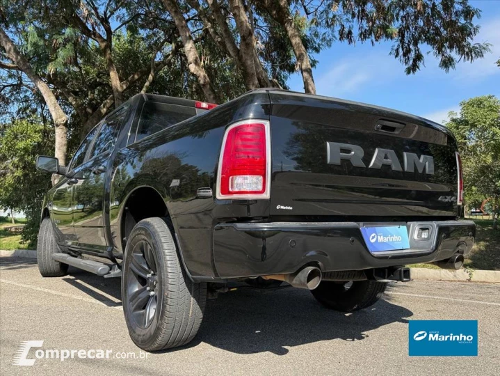 CLASSIC 5.7 V8 GASOLINA LARAMIE NIGHT EDITION CD