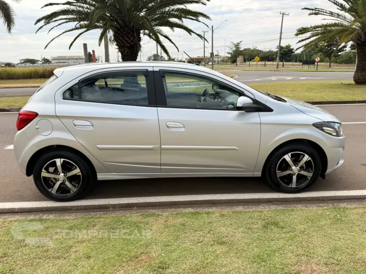 ONIX 1.4 MPFI LTZ 8V