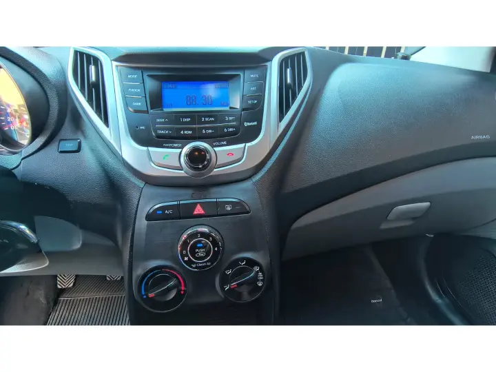 HB20S 1.6 COMFORT PLUS 16V FLEX 4P MANUAL