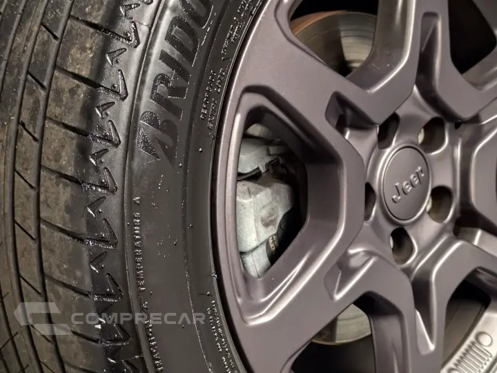 RENEGADE 1.3 T270 TURBO FLEX AT6