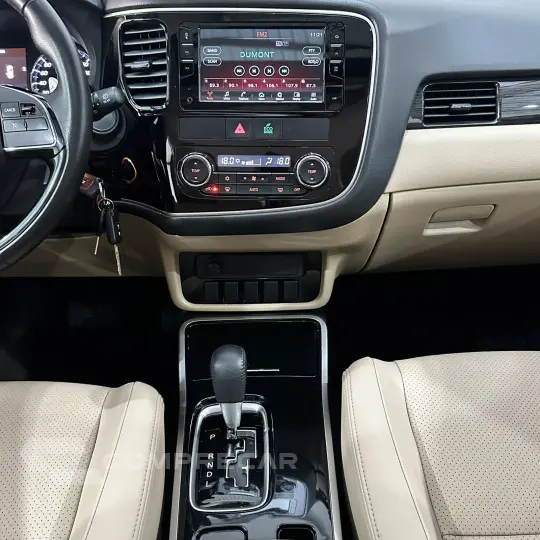 OUTLANDER 2.2 165cv Diesel Aut.