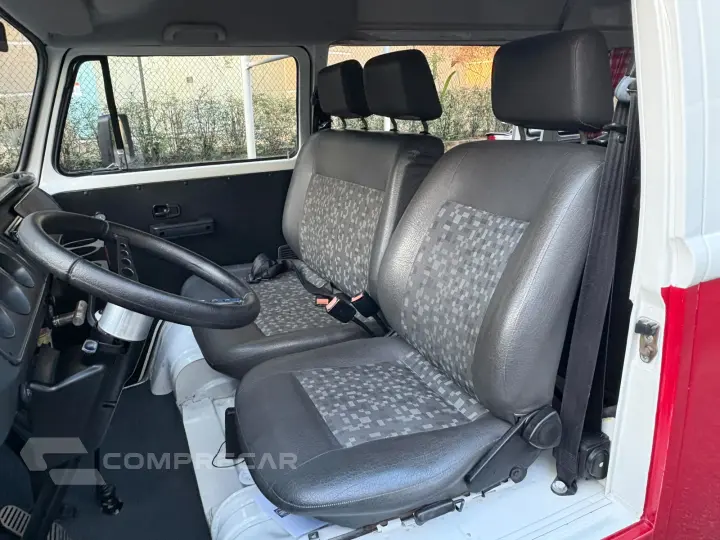 KOMBI 1.6 MI STD Lotação 8V