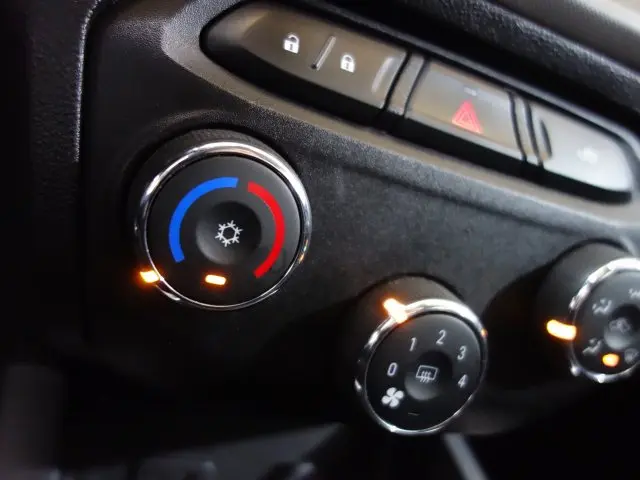 ONIX - 1.0 MPFI LT 8V 4P MANUAL