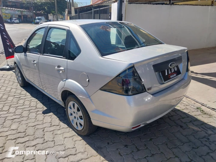 FIESTA 1.0 MPI Sedan 8V