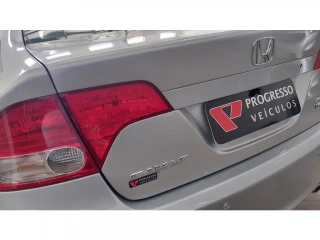 CIVIC - 1.8 EXS 16V 4P AUTOMÁTICO