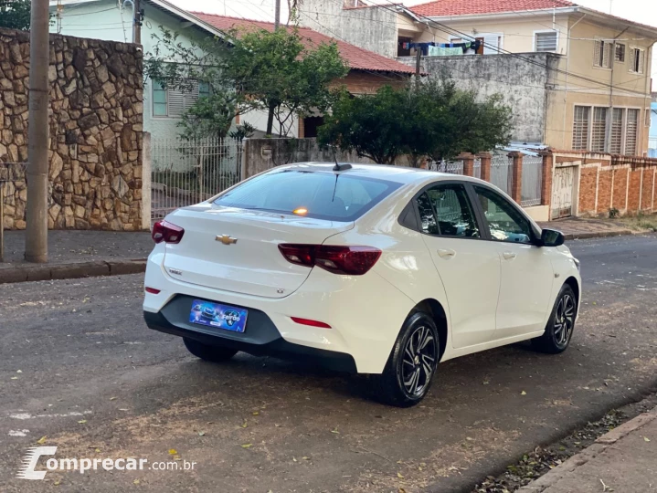 ONIX SEDAN Plus LT 1.0 12V Flex 4p Mec.