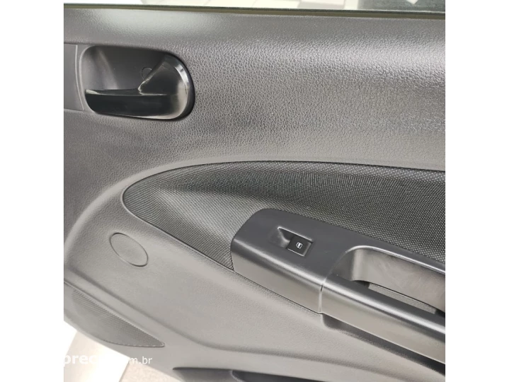 VOYAGE 1.0 12V MPI TOTALFLEX 4P MANUAL