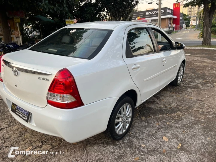 ETIOS 1.5 XS Sedan 16V