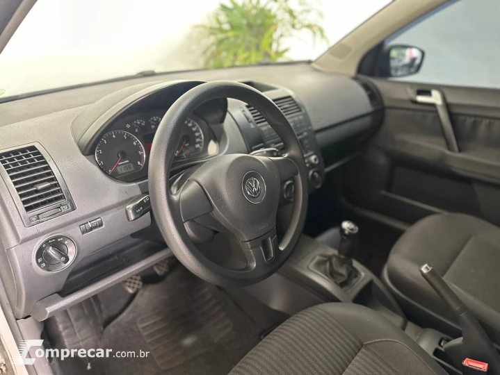 POLO SEDAN 1.6 MI 8V