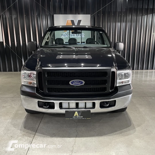 F-250 4.2 XLT 4X2 CS V6