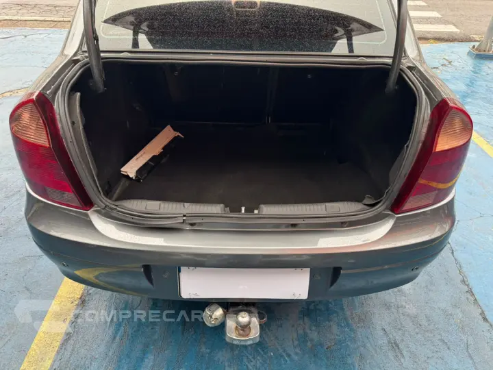 Corsa Sedan