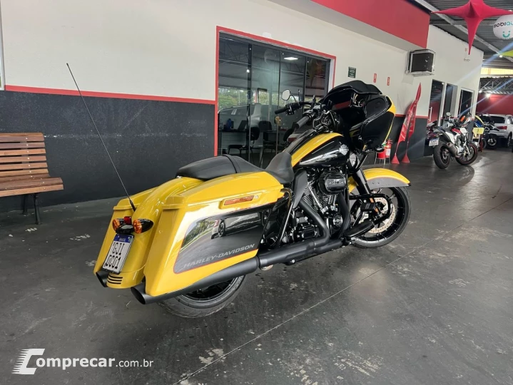 Road Glide Limited FLTRK 1800
