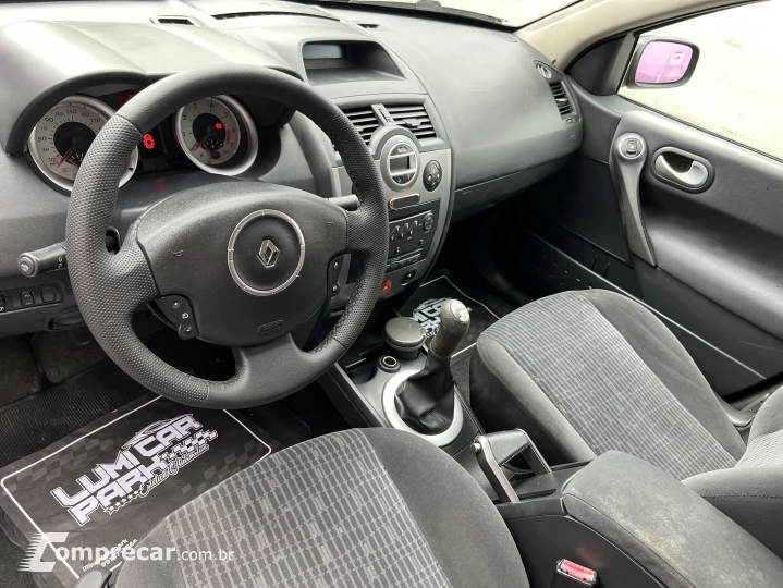 MÉGANE 1.6 Dynamique Grand Tour 16V