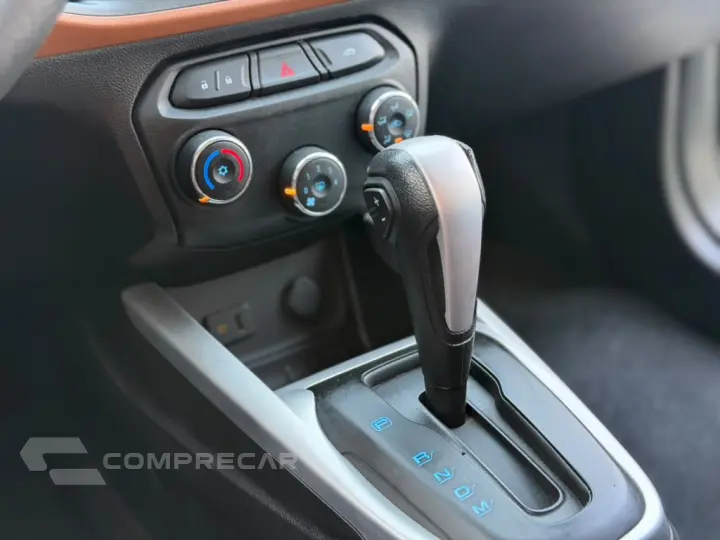 ONIX 1.4 MPFI ACTIV 8V FLEX 4P AUTOMÁTICO