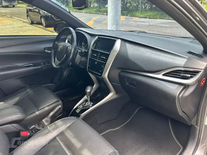 YARIS XLS Connect 1.5 Flex 16V 5p Aut.