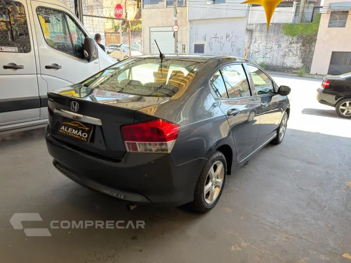 CITY 1.5 LX Sedan 16V