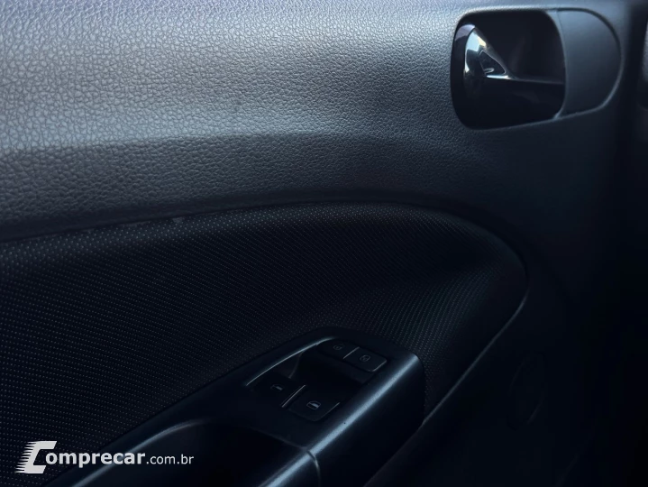 VOYAGE 1.0 12V MPI Totalflex