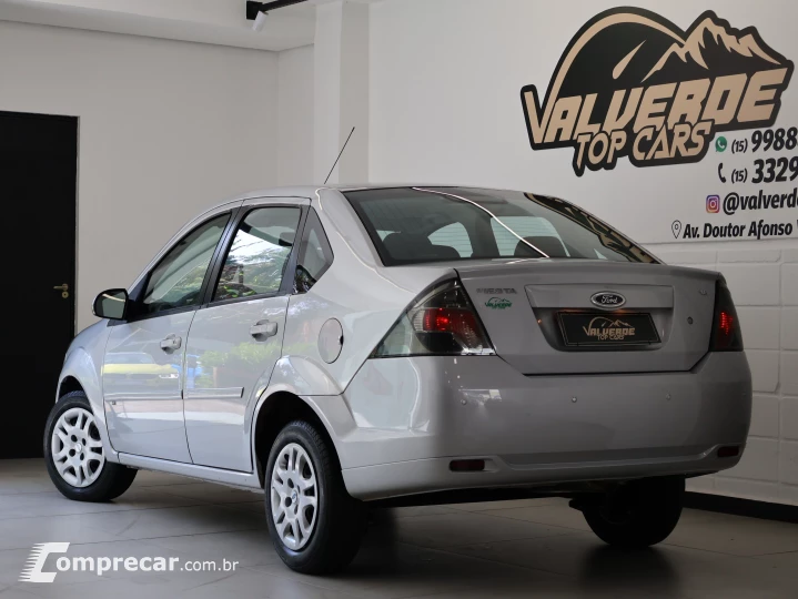 FIESTA 1.6 Rocam SE Sedan 8V