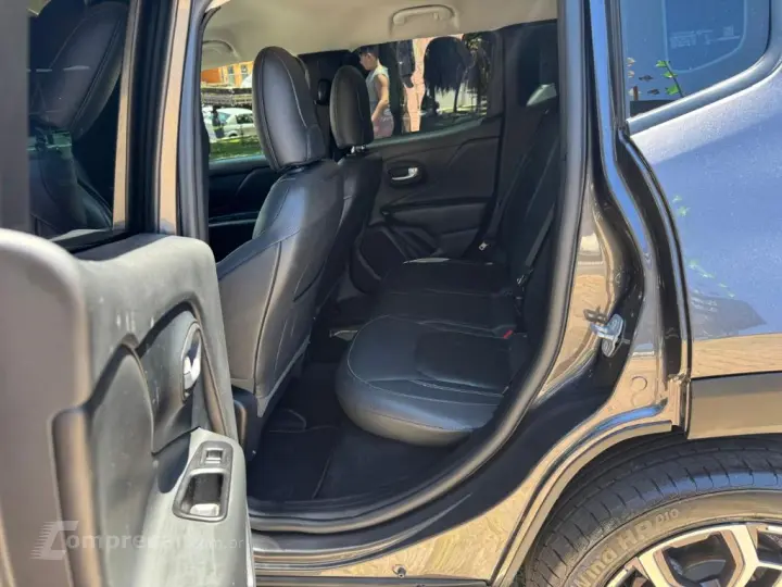 Renegade Long. T270 1.3 TB 4x2 Flex Aut.