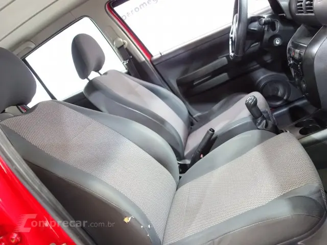 FOX - 1.0 MI CITY 8V 4P MANUAL