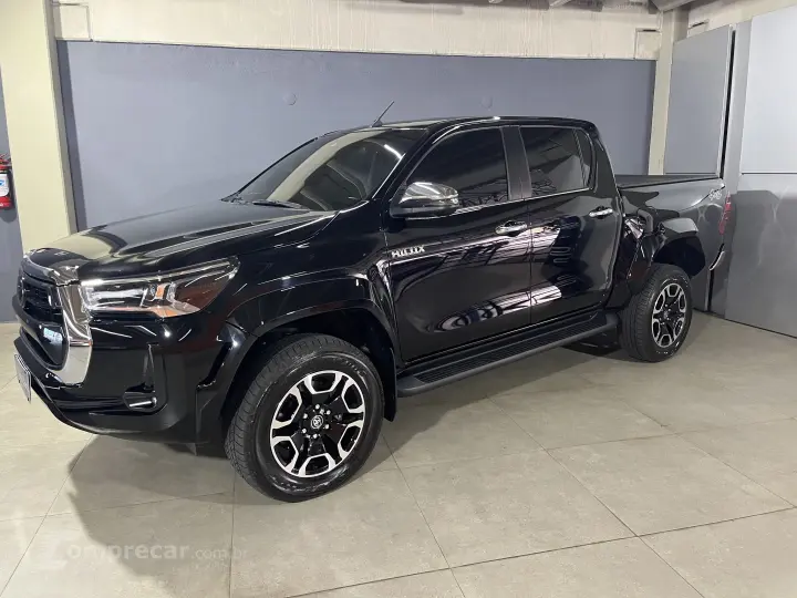 HILUX 2.8 D-4D TURBO DIESEL CD SRX PLUS 4X4 AUTOMÁTICO