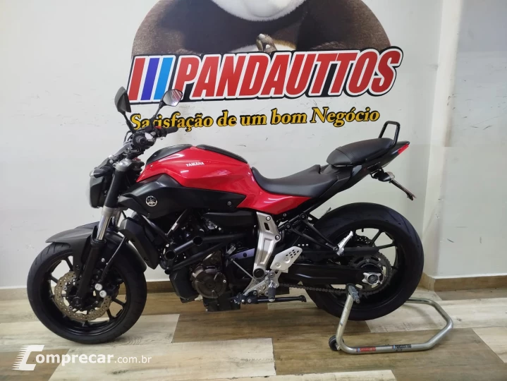 MT-07 700 cc