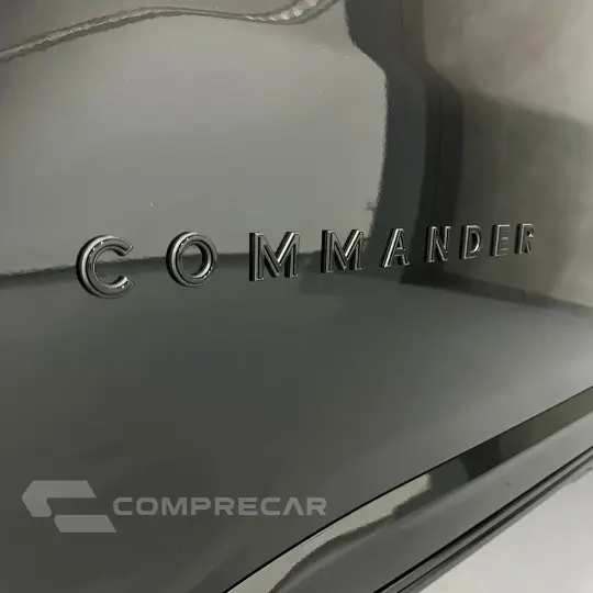 Commander Black Hurricane 2.0 4x4 TB Aut