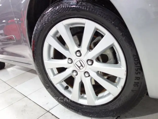 CIVIC - 1.8 LXS 16V 4P AUTOMÁTICO