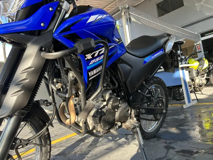 xtz 250 Lander