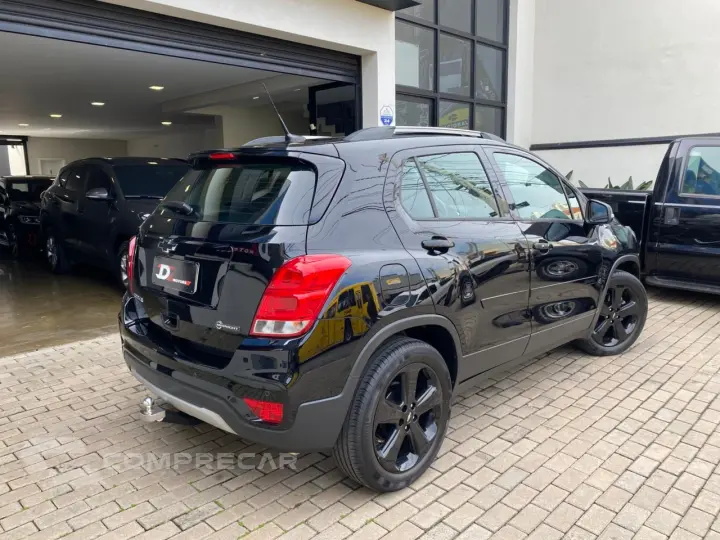 TRACKER 1.4 16V Turbo Midnight