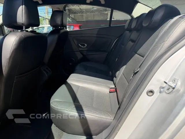 FLUENCE - 2.0 DYNAMIQUE 16V 4P AUTOMÁTICO