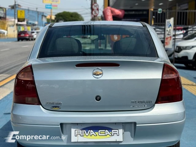 CORSA SEDAN - 1.4 MPFI PREMIUM SEDAN 8V 4P MANUAL