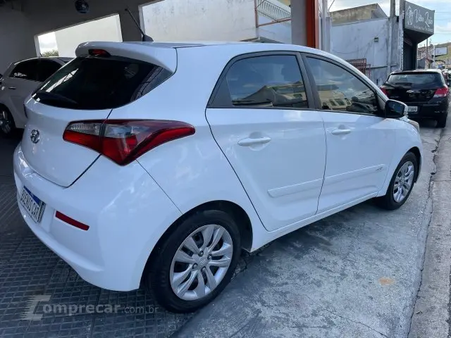 HB20 - 1.0 COMFORT PLUS 12V 4P MANUAL