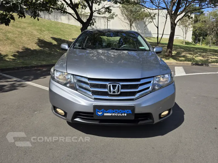 CITY 1.5 LX Sedan 16V