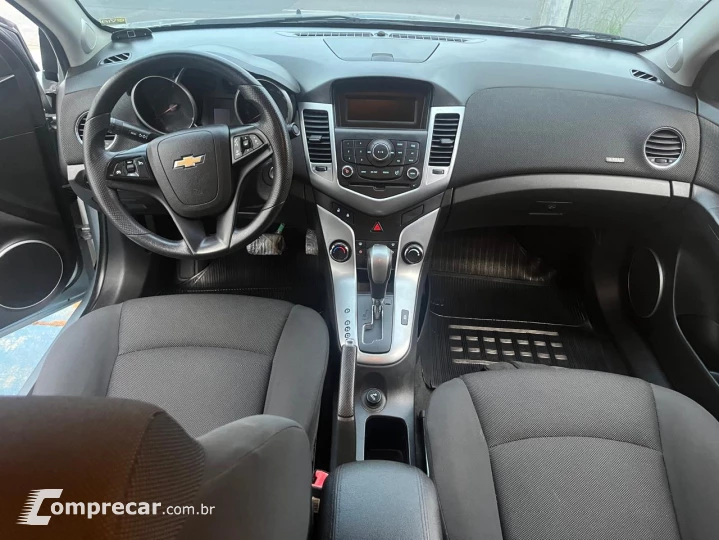 Cruze Sedan