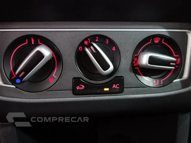 FOX - 1.0 MI 8V 4P MANUAL