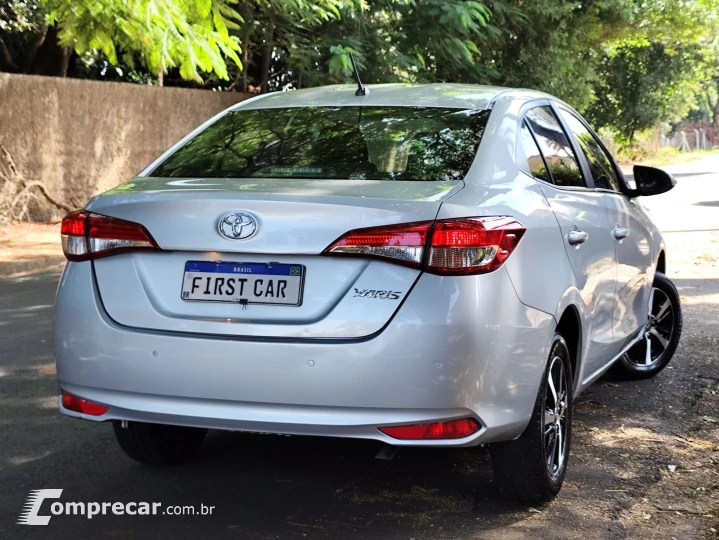 YARIS 1.5 16V FLEX SEDAN XL LIVE MULTIDRIVE