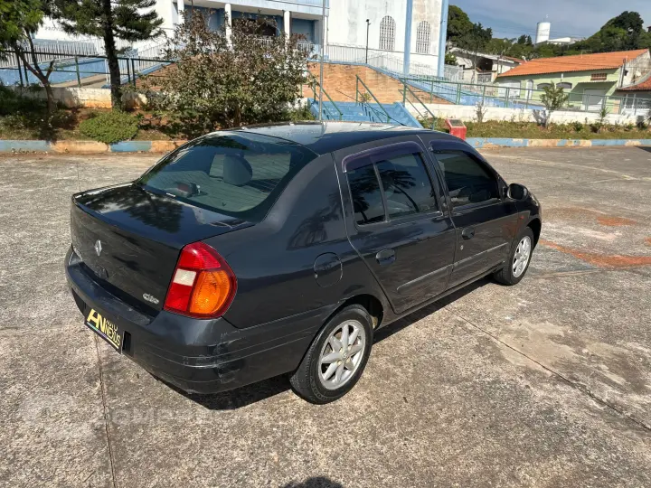 CLIO 1.6 RT Sedan 16V