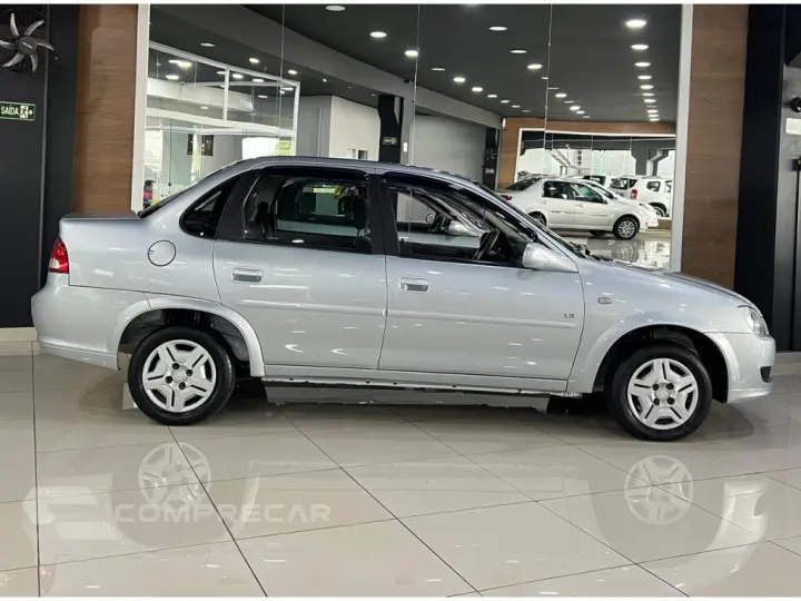 CLASSIC 1.0 MPFI LS 8V FLEX 4P MANUAL