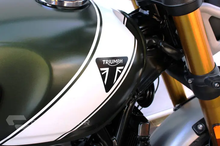TRIUMPH SCRAMBLER 400 X