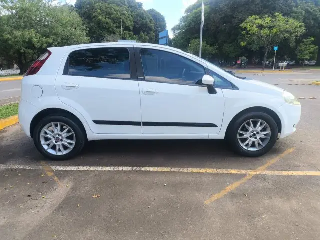 PUNTO - 1.6 ESSENCE 16V 4P MANUAL