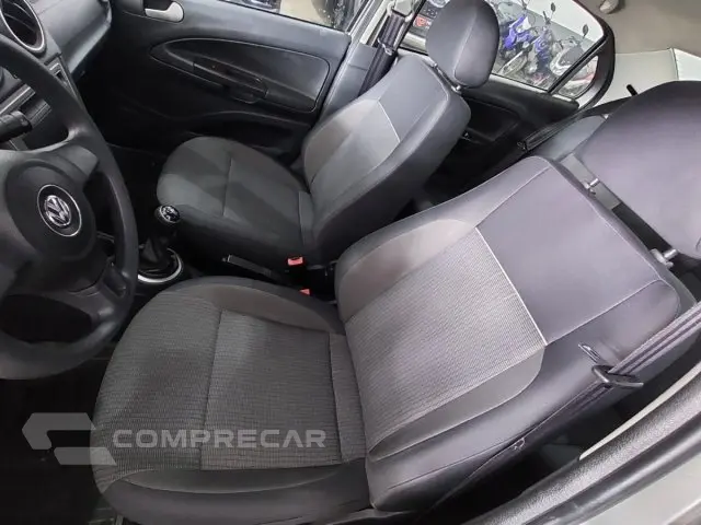 VOYAGE - 1.0 MI 8V 4P MANUAL