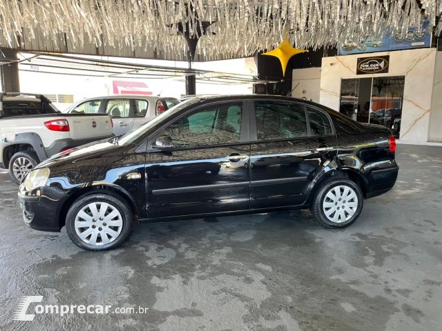 POLO SEDAN - 1.6 MI 8V 4P MANUAL