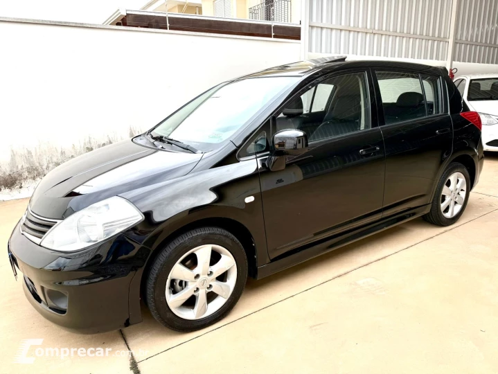 Tiida 1.8 SL