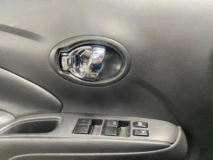 VERSA UNIQUE 1.6 16V FLEX 4P MEC