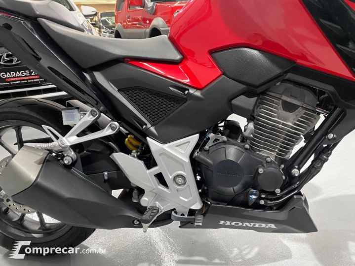 CB 300F Twister Flex